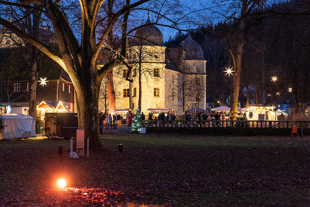 Der wunderschöne Weihnachtsmarkt ist ein Erlebnis für die ganze Familie!