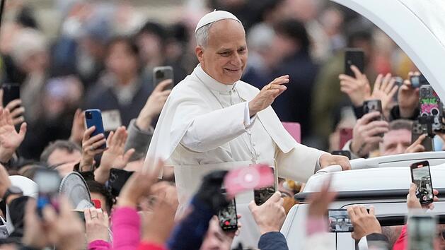Papst spendet Weihnachtssegen