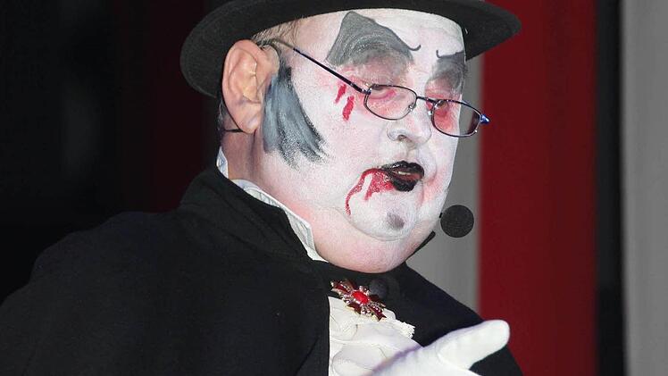 Heiner Reuß als Vampir