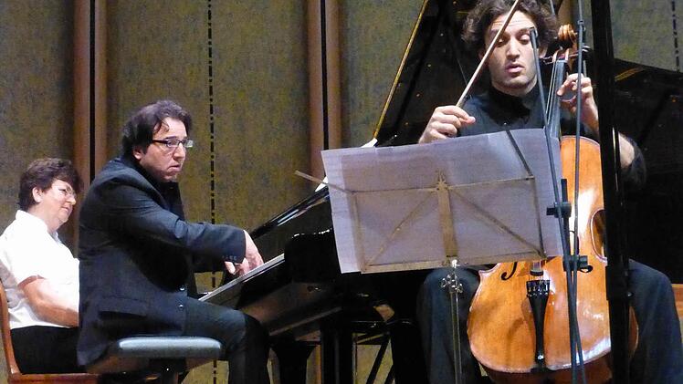 Fazil Say und Nicolas Altstaedt suchten die Reibungen. Foto: Ahnert