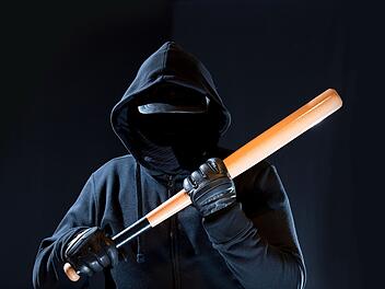 Zwei M&auml;nner brutal attackiert