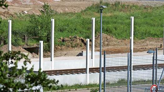 In Zapfendorf hat die Bahn damit begonnen, die neuen Gleise zu verlegen. Foto: Johannes Michel
