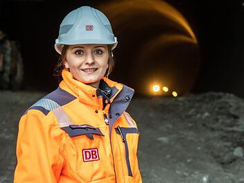 Dorothee Pieger auf ihrer aktuellen Baustelle, dem Tunnel Ober- und Untertürkheim. Foto: privat