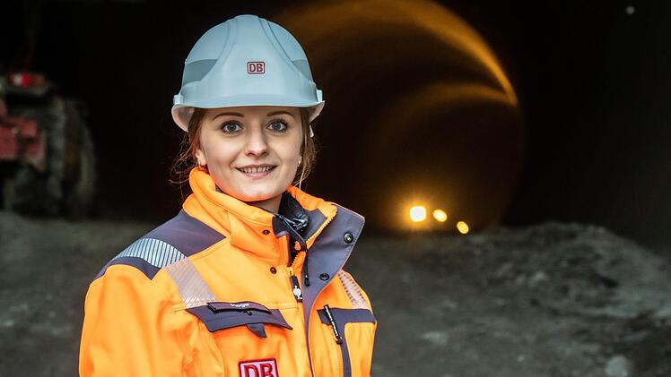 Dorothee Pieger auf ihrer aktuellen Baustelle, dem Tunnel Ober- und Untertürkheim. Foto: privat