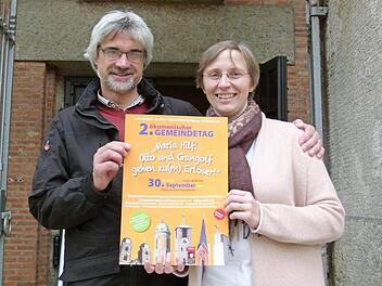 Pastoralreferent Hubertus Lieberth und Pfarrerin Dorothea Münch laden zur Erlöserkirche ein.  Foto: Marion Krüger-Hundrup