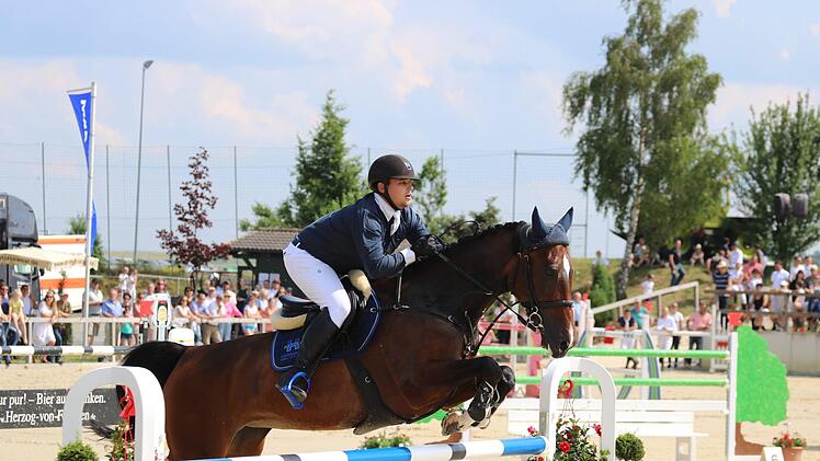 Impressionen vom Reitsport-Turnier in Detter.Sebastian Schmitt