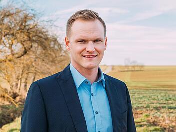 Nico Rogge ist der einzige Kandidat für das Amt des Bürgermeisters in der Großgemeinde Oerlenbach. Dennoch führt der 33-Jährige seinen Wahlkampf mit hoher Motivation. Foto: Stefanie Büttner