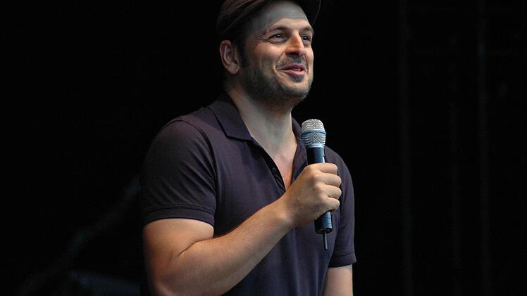 Kaya Yanar in Bad Brückenau  Foto: Sebastian Schmitt-Mathea