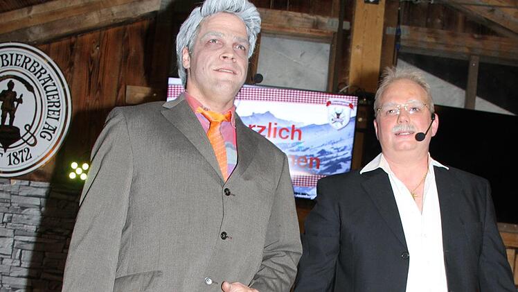 Das Singspiel war der Höhepunkt beim Derbleck'n 2018: Rudi Carrell (Philip Mahr) suchte mit Bürgermeister Wolfgang Beiergrößlein (Martin Bittruf) einen Nachfolger. Foto: Sonny Adam