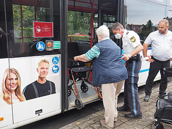 Bamberg: Mit dem Rollator unterwegs - Stadt und Polizei laden zu Sicherheitstraining ein Bamberg: Mit dem Rollator unterwegs - Stadt und Polizei laden zu Sicherheitstraining ein