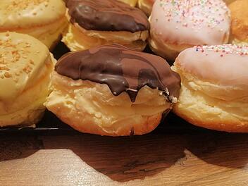 Beste Krapfen in Franken:  B&auml;ckerei L&ouml;ffler in Tettau