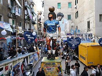 SSC Neapel - Eintracht Frankfurt - Features