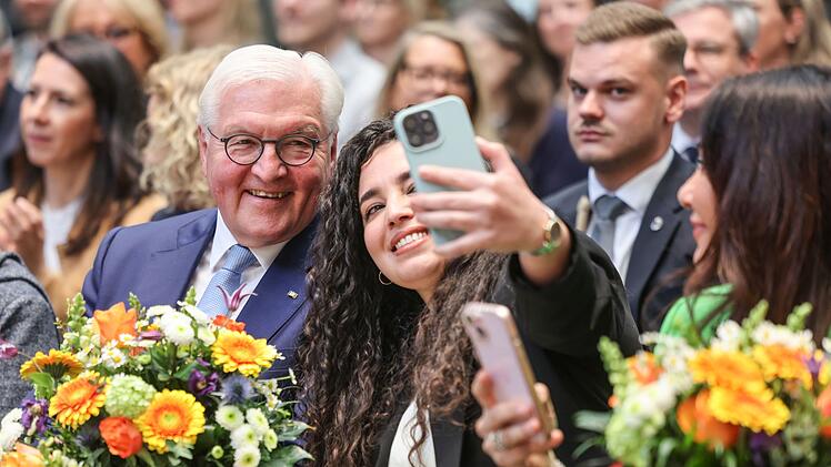 Einb&uuml;rgerungsfeier mit Frank-Walter Steinmeier