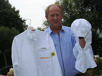Es muss nicht immer Mode sein: Gerhard Greiner hat Erfolg mit seiner Reinraum-Kollektion.  Foto: Andreas Oswald