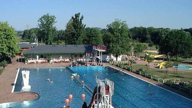 Das Mainleuser Freibad soll den B&uuml;rgern zum Ferienbeginn zur Verf&uuml;gung stehen.Archiv