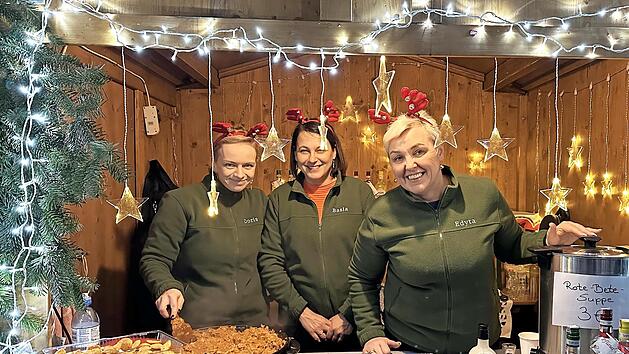 Landestypische Köstlichkeiten aus Leschnitz, der polnischen Partnergemeinde Hirschaids, konnte man am Adventsmarkt probieren.