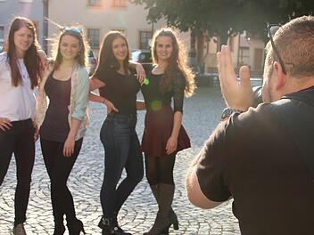 Vier junge Frauen stellten sich für den Foto-Workshop der Staffelsteiner Natur- und Freizeitfreunde zur Verfügung.Matthias Einwag