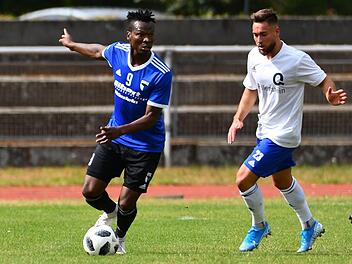Muhammed Abubakar verschaffte Jahn Forchheim einen gl&uuml;cklichen Punkt in Feucht. Foto: Sportfoto Zink