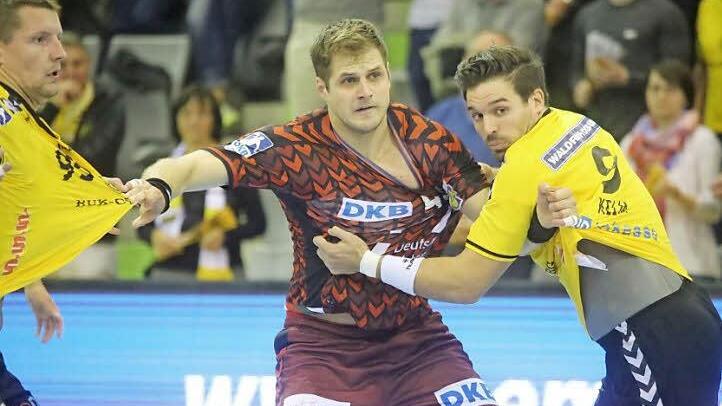 Dank starker Abwehrarbeit - Kiwi (links) und Kelm war es gegen ie Berliner Füchse ein Spiel auf Augenhöhe. Fotos: Timo Geldner