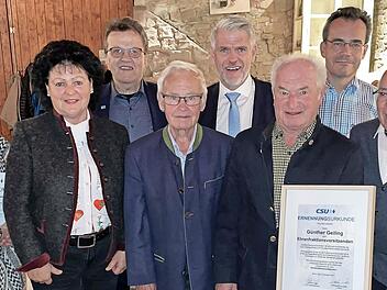 Ehrungen bei der CSU-Kreistagsfraktion (v. l.): Irmgard Ruhhammer, Monika Weinbeer, Werner Döhler, Rudolf Handwerker, Steffen Vogel, Günther Geiling, Mark Zehe und Siegmund Kerker
