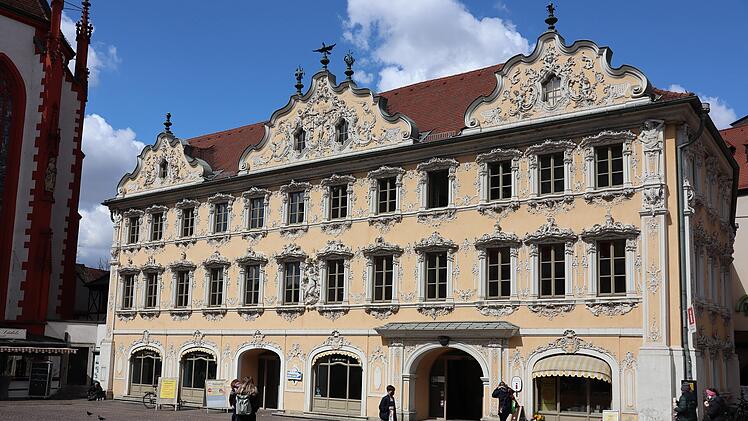 W&uuml;rzburger Stadtb&uuml;cherei freut sich &uuml;ber Bayerischen Bibliothekspreis