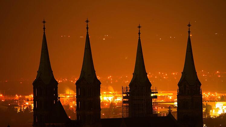 Unzählige Sagen und Legenden kursieren in Oberfranken. Viele davon haben den Bamberger Dom zum Inhalt. Sybolfoto: Nicolas Armer/dpa