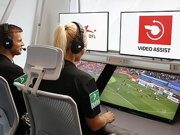 Der Kölner Keller  - die VAR-Schaltzentrale -  genießt unter Bundesligafans keinen guten Ruf. Imago