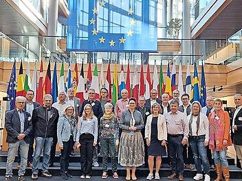 21 Stadt- und Gemeinderäte aus ganz Bayern besuchten Straßburg.