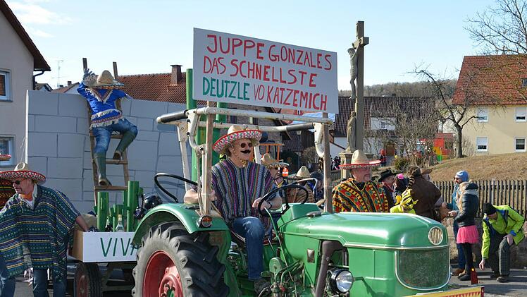 Faschingsumzug in Katzenbach und Lauter. Foto: Björn Hein