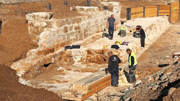 Bei der Freilegung der St.-Henrici-Bastion entdeckten die Archäologen, dass es bereits vorher eine Befestigung gegeben haben muss.
