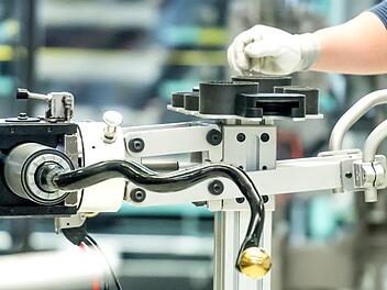 Wenn es im verarbeitenden Gewerbe wirtschaftlich schwierig wird, merkt man's in Schweinfurt zuerst, sagt Arbeitsagenturchef Thomas Stelzer bei der Vorstellung der Arbeitsmarktbilanz 2019.  Foto: Anand Anders