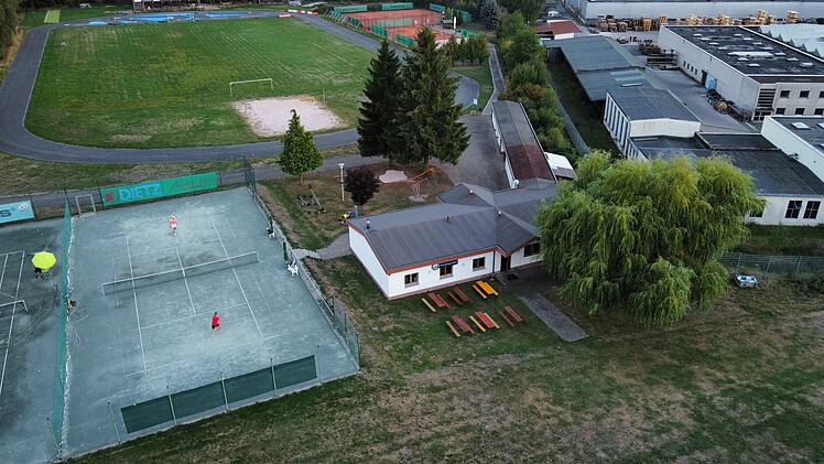 Neustadt: Neue Sportgaststätte TGN-Gelände - "die besten und leckersten Pommes"