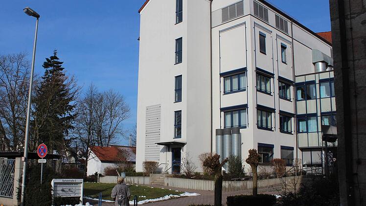 Auch an diesem Gebäudeteil ist an Anbau für einen Versammlungsraum und Cafeteria geplant. Foto: Andreas Dorsch