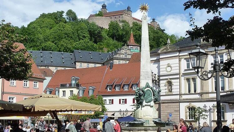 Kulmbach bietet eine wunderschöne Atmosphäre für Ihren Einkauf.  Fotos: PR