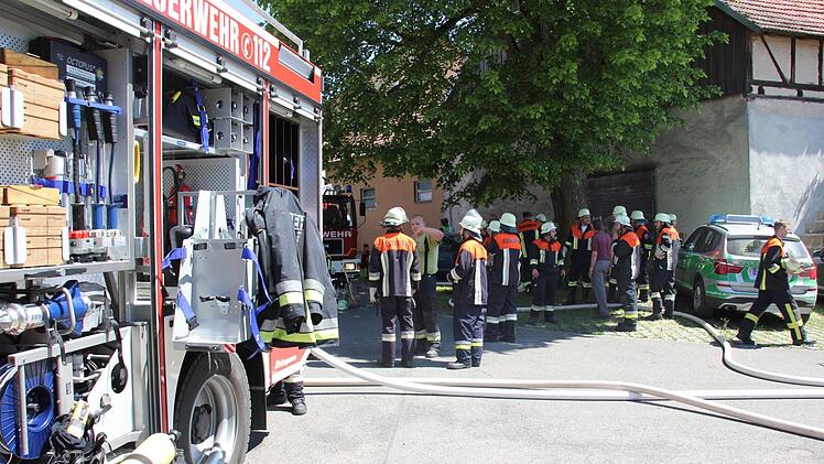 Doppelt gefordert: die Feuerwehrleute aus dem Raum am Samstag zu Mittagszeit.