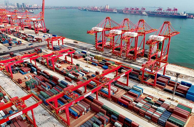 Chinas Exporte sinken erstmals seit mehr als zwei Jahren