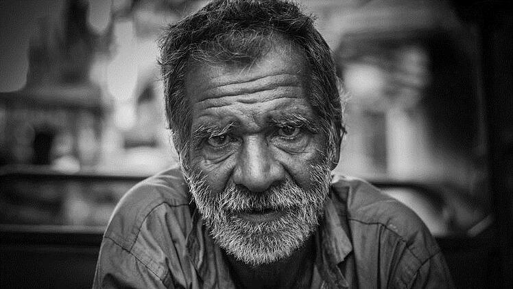 Ein unglaublicher Fall aus den USA: Ein junger Mann rastet aus und reißt einem Rentner seine Augäpfel aus. Der 74-Jährige verliert zusätzlich viele seiner Zähne.  Symbolbild: pixabay.com/aamiraimer