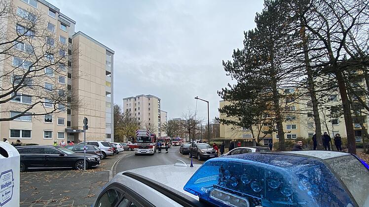 Nürnberg: Brand in Mehrfamilienhaus