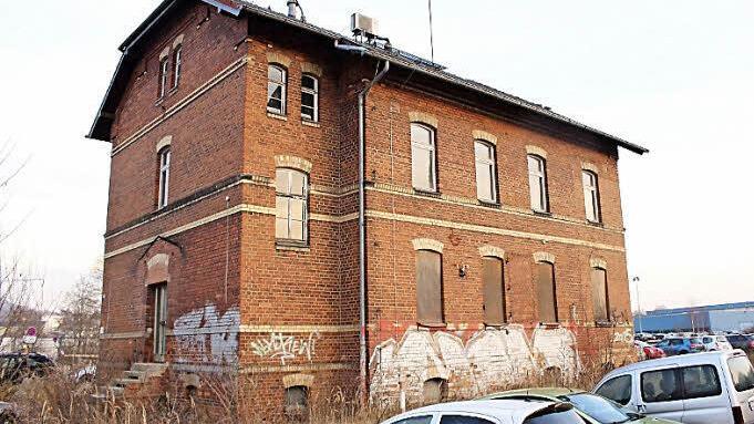 Derzeit wird das Gelände rund um das Haus "Am Güterbahnhof 24" als Parkplatz genutzt. Foto: Ulrike Nauer
