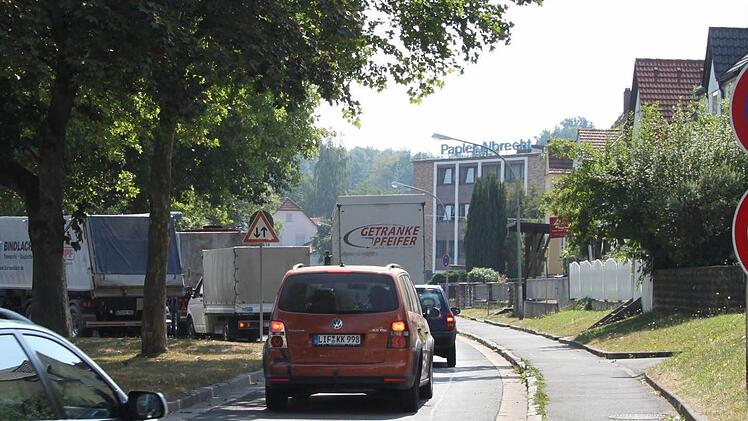 In der Abzweigung zur "kleinen" Bayreuther Straße staute sich der Verkehr.
