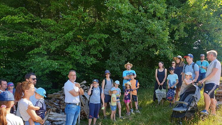 Wasserwanderung der "Kleinen Naturfreunde" des Obst- und Gartenbauevereins Aura.