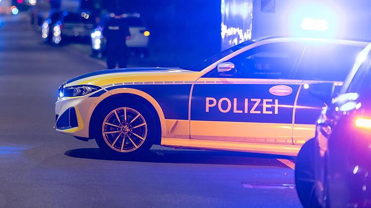 N&uuml;rnberg: 14-J&auml;hrige meldet Vergewaltigung - Polizei gelingen Festnahmen