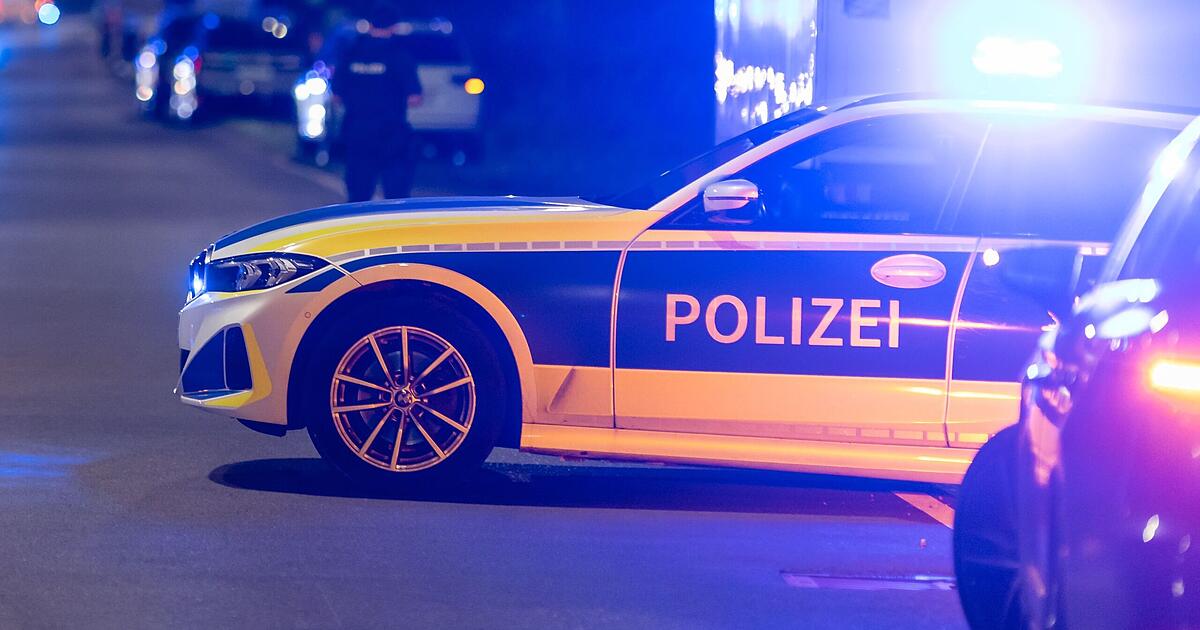 Assault in Nuremberg: Group Attacks and Robs Three Men