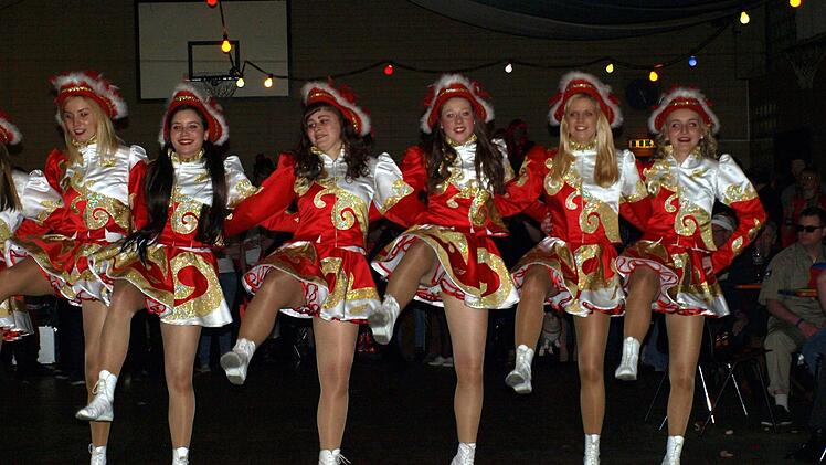 Die hübschen Mädels der Prinzengarde Steinwiesen. Foto: Susanne Deuerling