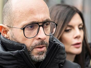 Anh&ouml;rung nach t&ouml;dlichem Brand in Crans-Montana