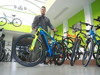 Geschäftsführer Michael Einbecker vom Fahrrad-Schnaus im unterfränkischen Haßfurt.  Foto: Flegel