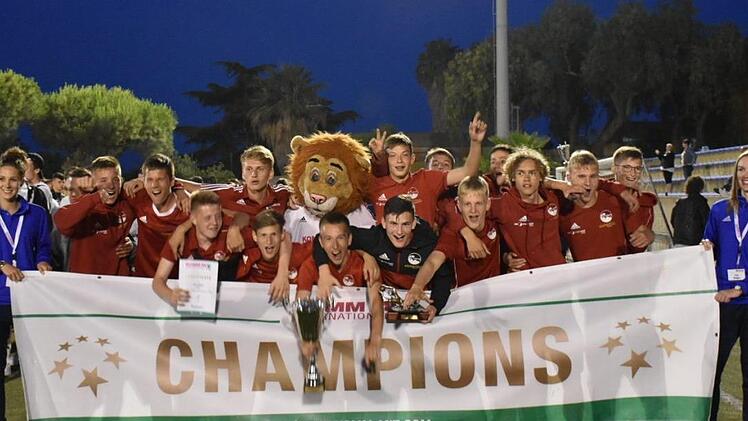 Die U17-Junioren des FC Coburg setzten sich im Finale souverän mit 2:0 gegen die SG Bohlingen durch.