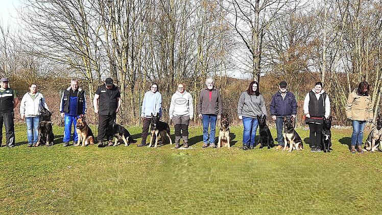 V.l.: J. Friedrich, S. Prager, A.Nagengast, K. Zethmeier, C. Zethmeier, Richterin Wallek, K. Popp, M. Hack, H. Mahr, A, Ruthardt und B. Stenz.