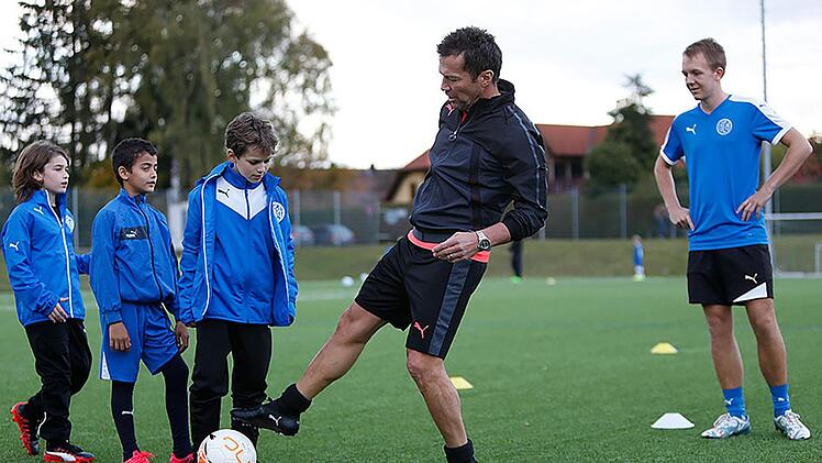 Lothar Matthäus lebt Fußball, das merkten auch die Nachwuchspumas schnell. Fotos: Sebastian Baumann, anpfiff. info