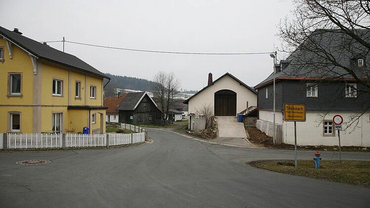 In Steinbach sollen keine Schilder aufgestellt werden, die auf eine "rechts vor links"-Regelung hinweisen. Denn die gilt ohnehin, wenn an Einmündungen keine anderweitigen Verkehrszeichen angebracht sind. Dies ist in Steinbach der Fall. Foto: Klaus Klaschka
